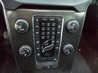 Volvo V-40  picture 2