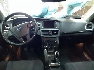 Volvo V-40  picture 29