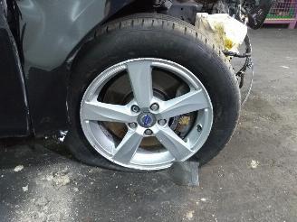 Volvo V-40  picture 23