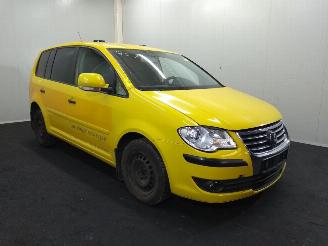 Volkswagen Touran  picture 1
