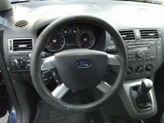 Ford C-Max  picture 11