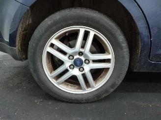 Ford C-Max  picture 10
