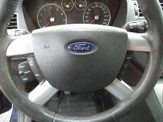 Ford C-Max  picture 24