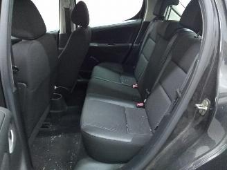 Peugeot   picture 6