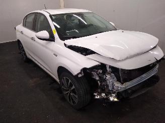 Uttjänta bilar auto Fiat Tipo  2016/1