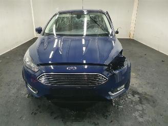 Ford Focus  picture 3