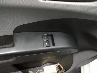 Chevrolet Aveo  picture 10