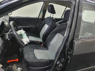 Hyundai I-10  picture 14