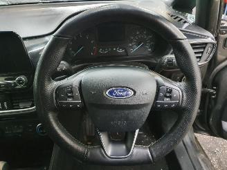 Ford Fiesta  picture 24