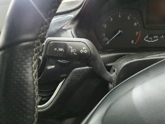 Ford Fiesta  picture 14
