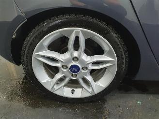 Ford Fiesta  picture 4