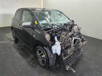 Salvage car Peugeot 108  2019/1