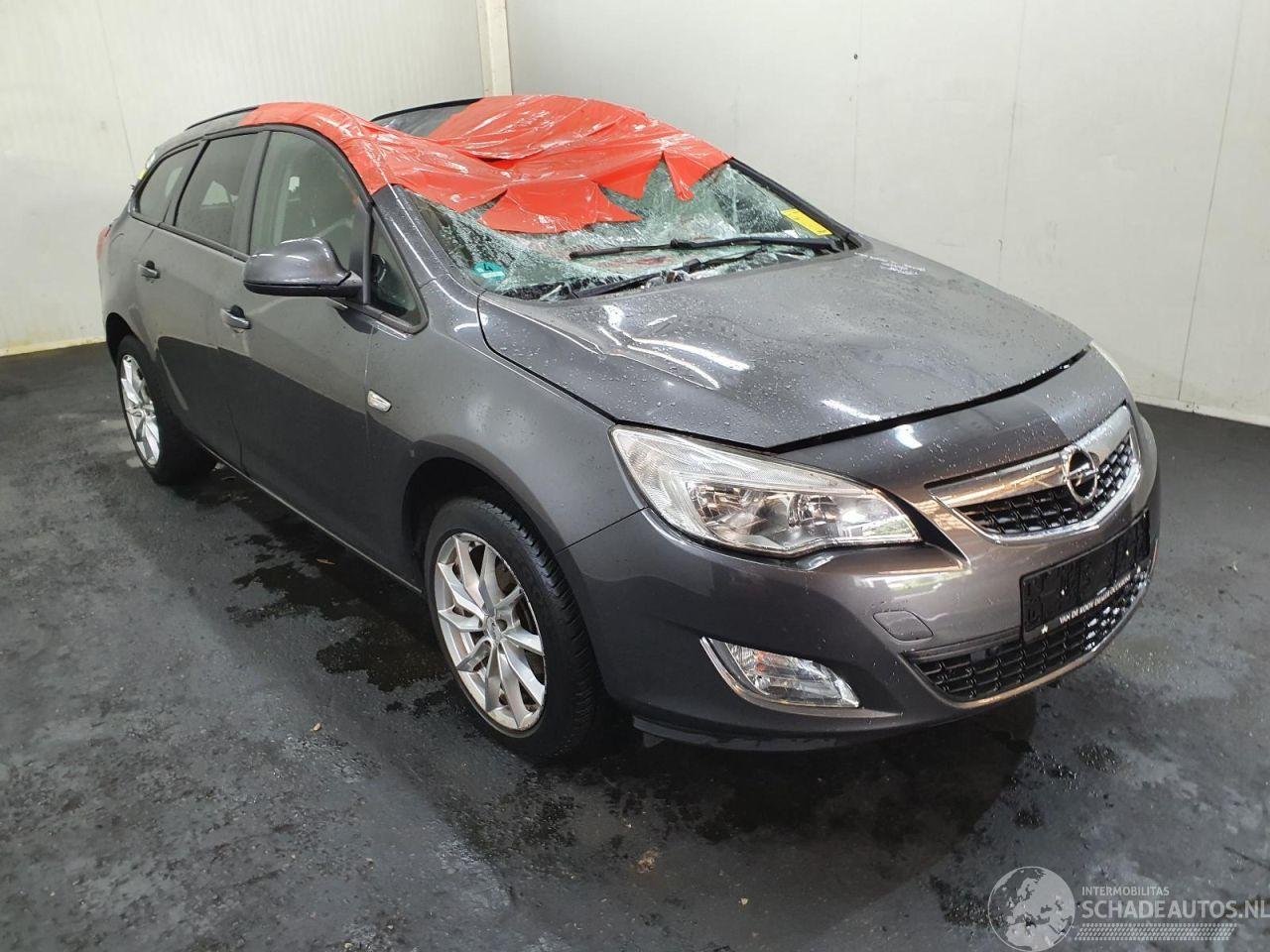 Opel Astra J 1.4 Turbo Sport