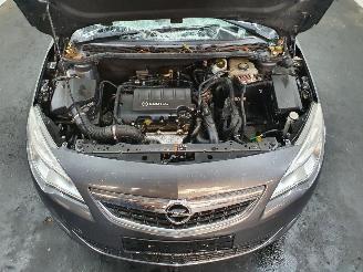 Opel Astra J 1.4 Turbo Sport picture 12