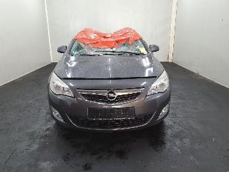 Opel Astra J 1.4 Turbo Sport picture 2