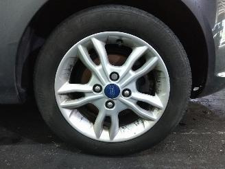 Ford Fiesta  picture 10
