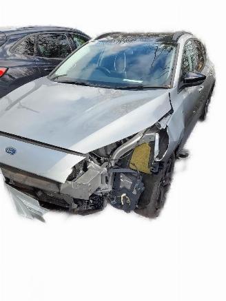 Salvage car Ford Focus Active 2020/1