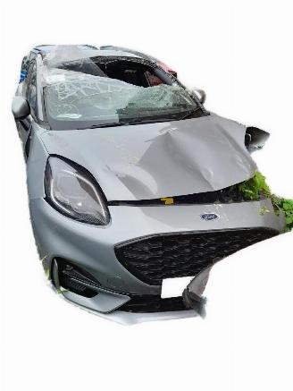 Salvage car Ford Puma ST Line 2021/5
