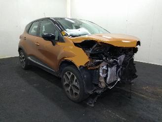 Salvage car Renault Captur 0.9 TCE Intens 2018/5