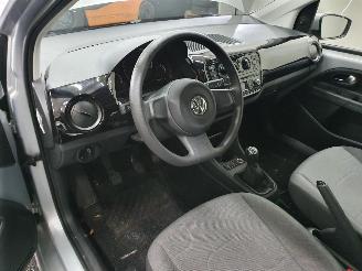 Volkswagen Up Move BlueMotion picture 31