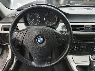 BMW 3-serie E90 LCI 316i picture 28