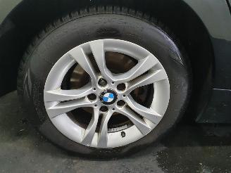 BMW 3-serie E90 318I picture 14