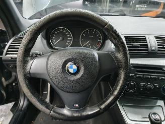 BMW 1-serie E87 116i High Executive picture 26