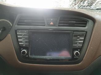 Hyundai I-20 1.0 T-GDI Comfort picture 14