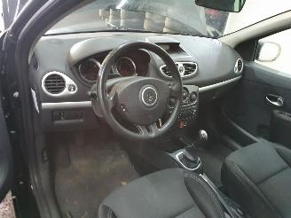 Renault Clio Clio 3 1.2 TCe Collection picture 25