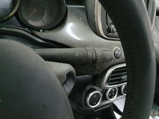 Fiat 500X 1.4 T M-Air Lounge picture 14