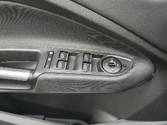 Ford C-Max 1.0 Ecoboost Titanium picture 30