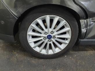 Ford C-Max 1.0 Ecoboost Titanium picture 11
