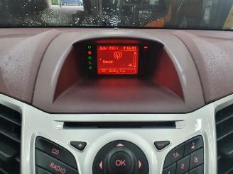 Ford Fiesta 1.4 Ghia picture 21