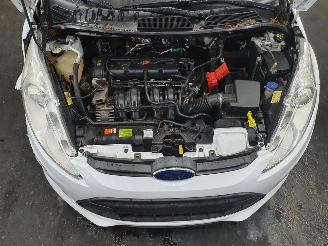 Ford Fiesta 1.4 Ghia picture 22