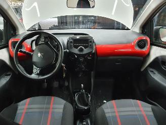 Peugeot 108 1.0 e-VTi Envy picture 19