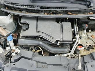 Peugeot 108 1.0 e-VTi Envy picture 24