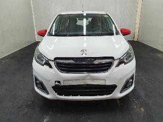 Peugeot 108 1.0 e-VTi Envy picture 2