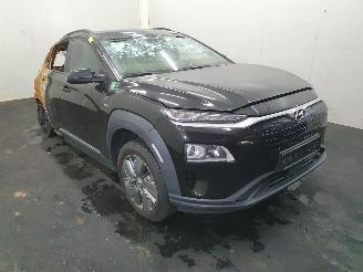 krockskadad bil auto Hyundai Kona Electric Vehicle 2021/1