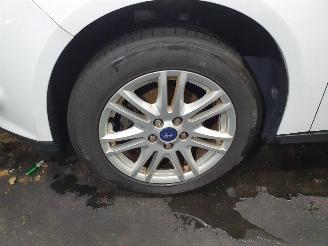Ford Focus 1.0 EcoBoost Titanium picture 21