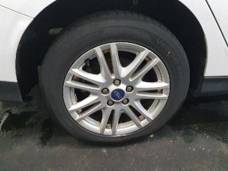 Ford Focus 1.0 EcoBoost Titanium picture 23