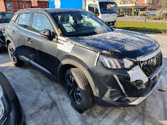 damaged passenger cars Peugeot 2008 P24E GT 1.2P Aut. 2023/1