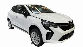 Démontage voiture Renault Clio Clio V 2023/10