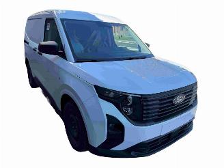 desmontaje vehículos comerciales Ford Transit Courier Van  2024/8