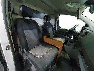 Peugeot Expert 2.0 BlueHDI120 picture 13