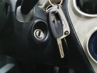 Ford Ka 1.2 Titanium X s/s picture 18
