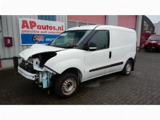 rozbiórka samochody osobowe Opel Combo Combo, Van, 2012 / 2018 1.3 CDTI 16V ecoFlex 2014/1
