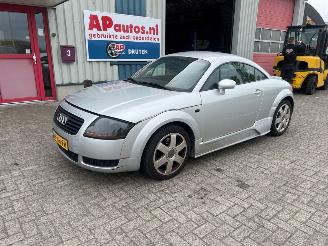 uszkodzony samochody osobowe Audi TT 1.8 20V 179PK 2001/8
