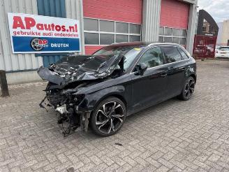 Salvage car Audi A3 A3 Sportback (8VA/8VF), Hatchback 5-drs, 2012 / 2020 2.0 TDI 16V 2013/10