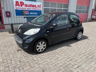 Salvage car Peugeot 107 107, Hatchback, 2005 / 2014 1.0 12V 2010/9
