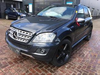 Coche accidentado Mercedes ML ML II (164/4JG), SUV, 2005 / 2011 4.0 ML-450 CDI 4-Matic V8 32V 2011